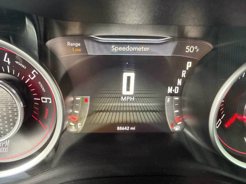 2015 Dodge Challenger SXT
