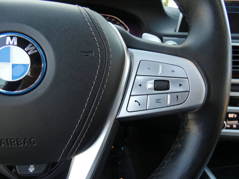 2022 BMW 7 Series 745e xDrive