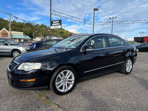 2008 Volkswagen Passat for sale at SOUTH FIFTH AUTOMOTIVE LLC in Marietta OH