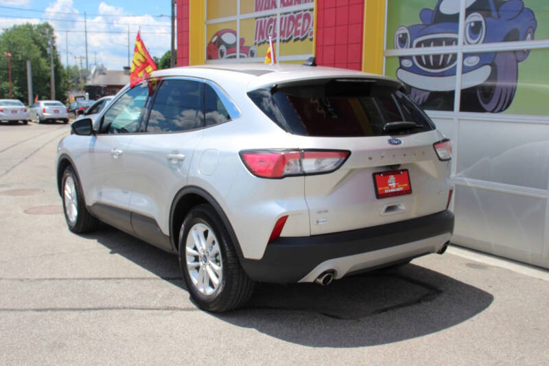 2020 Ford Escape SE