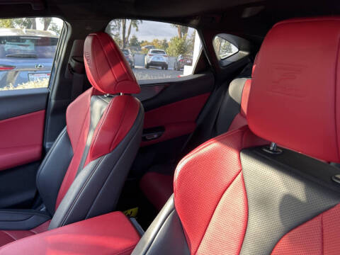 2024 Lexus NX 450h+ F SPORT Handling