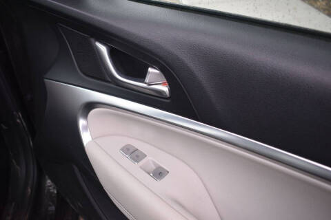 2025 Genesis G70