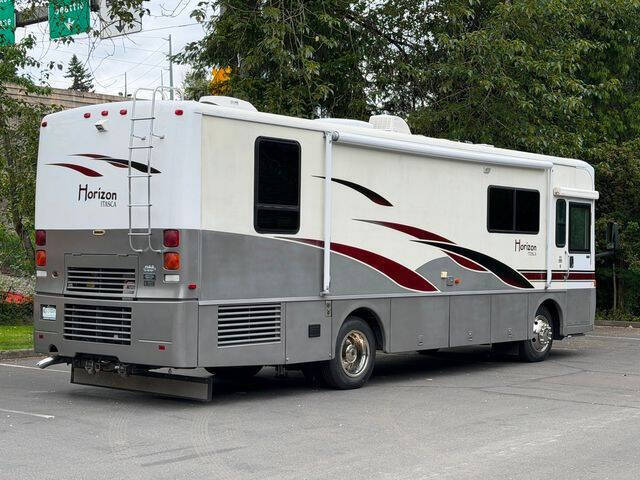 2002 Freightliner XC Chassis