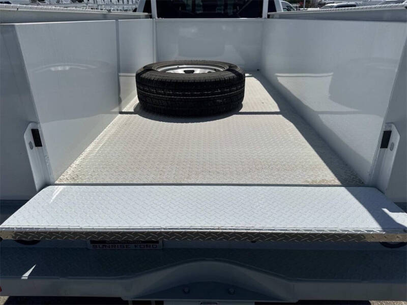 2025 Ford F-350 Super Duty XL