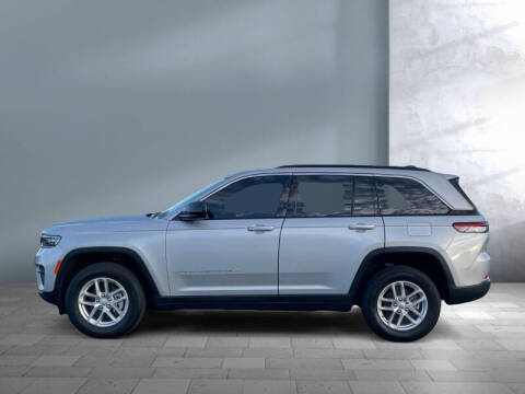2024 Jeep Grand Cherokee Laredo X