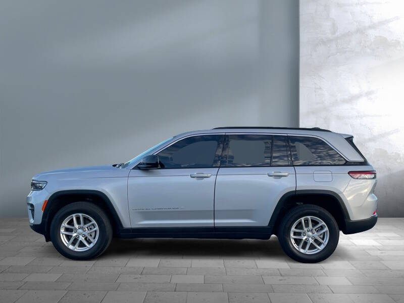 2024 Jeep Grand Cherokee Laredo X