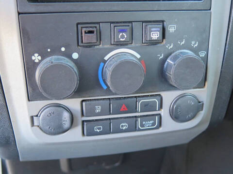 2014 AM General MV-1