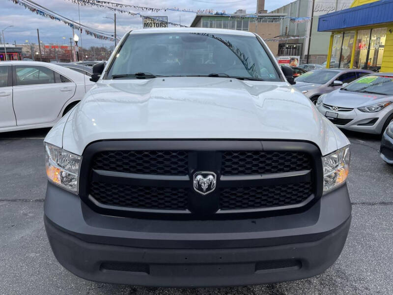 2018 RAM Ram 1500 Pickup Tradesman photo 3