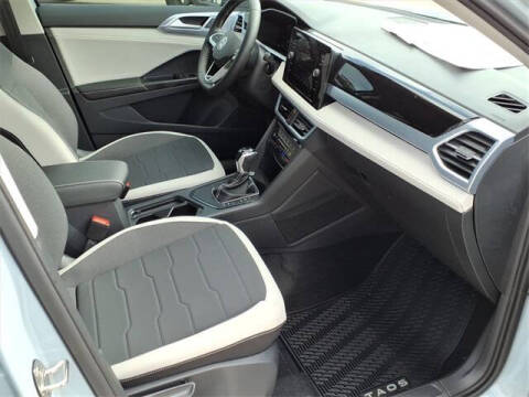 2026 Volkswagen Taos SE