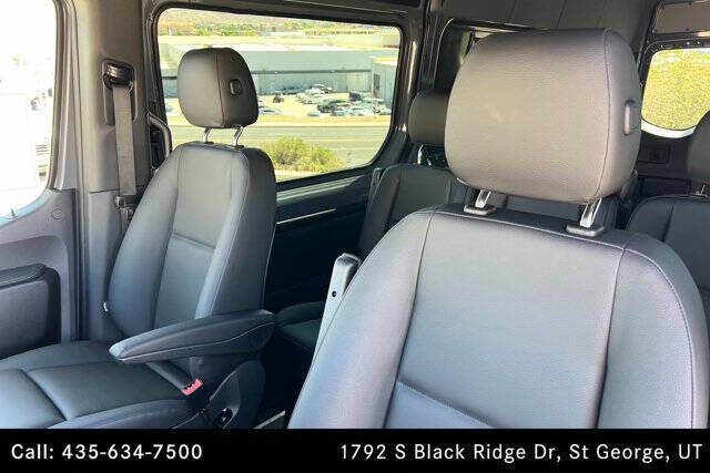 2025 Mercedes-Benz Sprinter