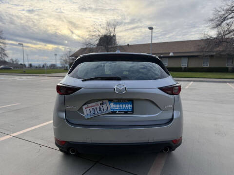 2017 Mazda CX-5 Sport