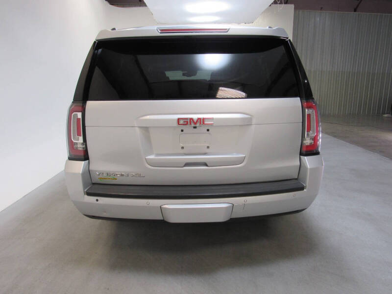 2016 GMC Yukon XL SLT