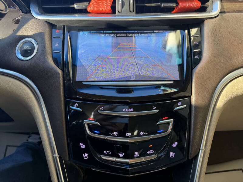 2014 Cadillac XTS Luxury Collection