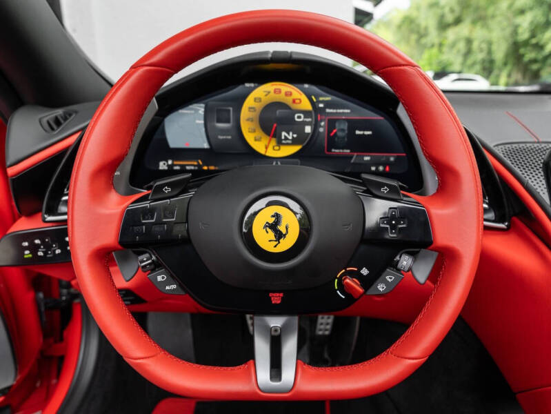 2024 Ferrari Roma Spider