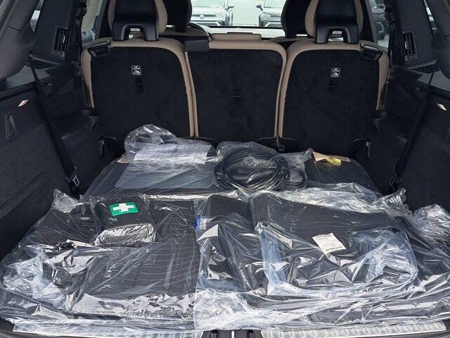 2026 Volvo XC90 T8 Plus 7P