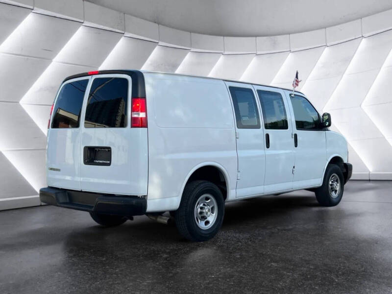 2024 Chevrolet Express 2500