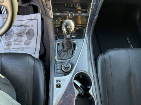 2017 Infiniti Q60 Red Sport 400