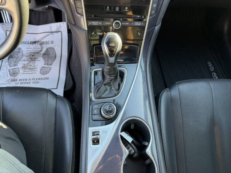 2017 Infiniti Q60 Red Sport 400