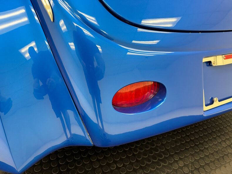 1937 Ford Deluxe