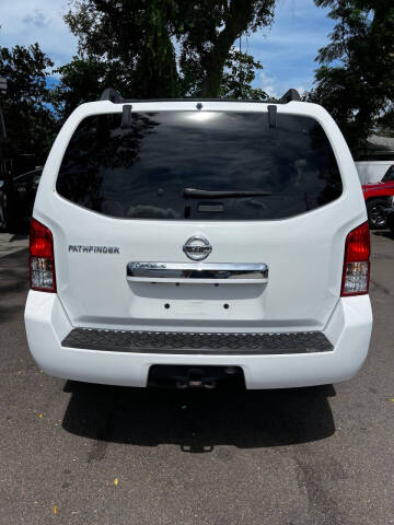 2011 Nissan Pathfinder SV