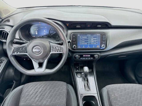 2022 Nissan Kicks SV