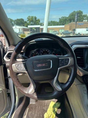 2017 GMC Acadia Denali