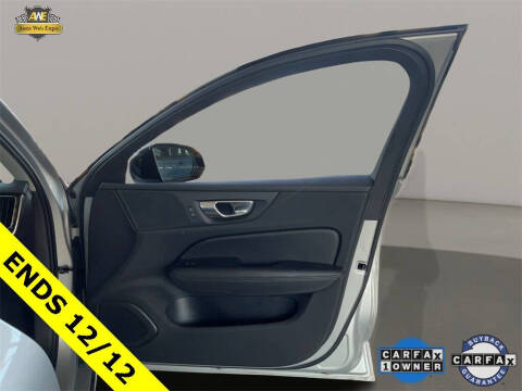 2024 Volvo S60 B5 Core Dark Theme