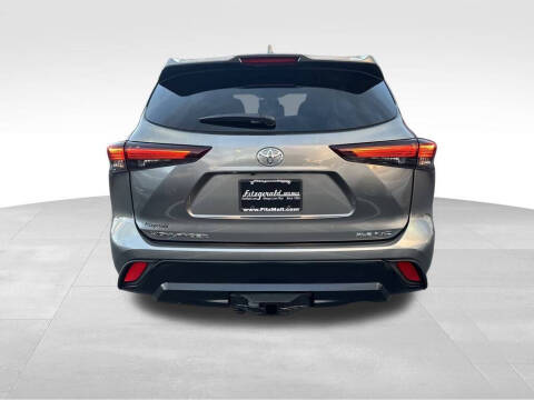 2026 Toyota Highlander XLE