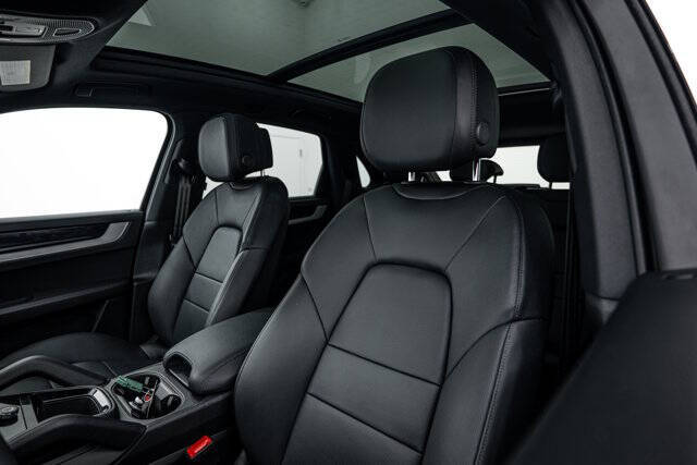 2025 Porsche Cayenne S