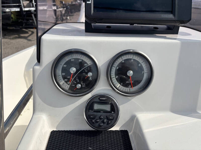 2019 Bayliner Element F18