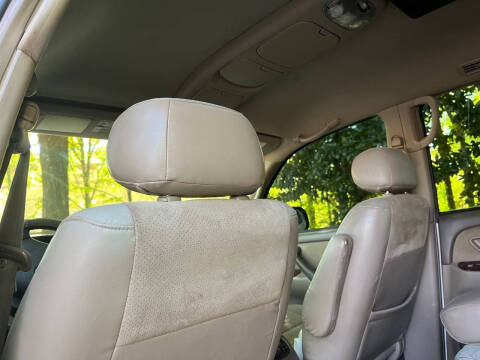 2003 Toyota Sequoia SR5