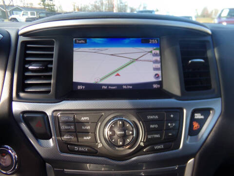 2017 Nissan Pathfinder SL