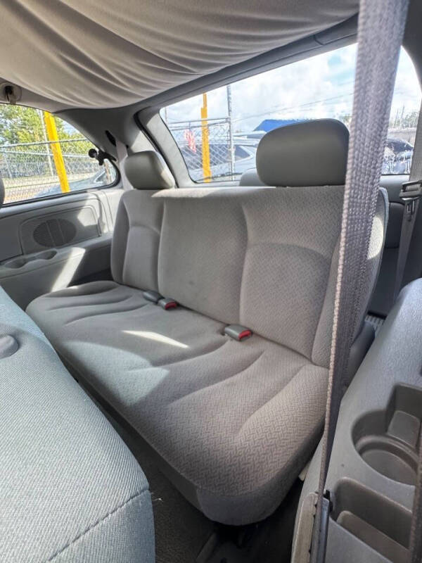 2006 Dodge Caravan SE