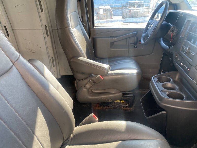 2017 Chevrolet Express 2500