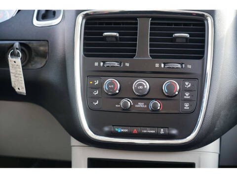 2017 Dodge Grand Caravan SE