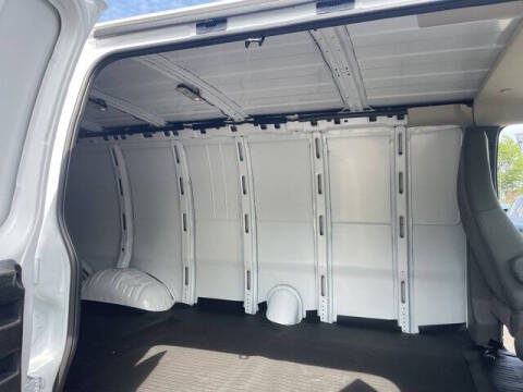2026 Chevrolet Express 2500
