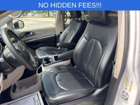 2023 Chrysler Pacifica Touring L