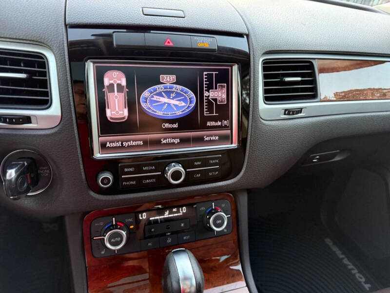 2013 Volkswagen Touareg TDI Lux