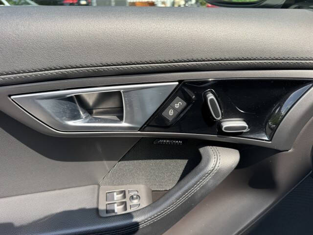 2017 Jaguar F-TYPE Premium