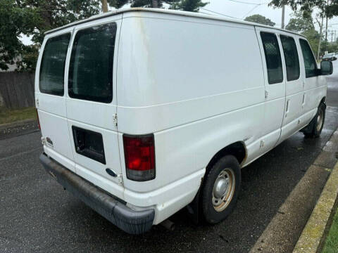 2005 Ford E-Series E-150