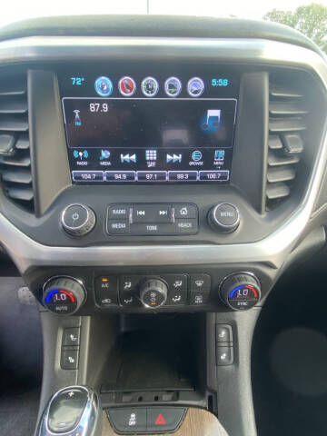 2017 GMC Acadia SLE-2