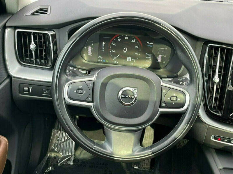 2018 Volvo XC60 T5 Momentum