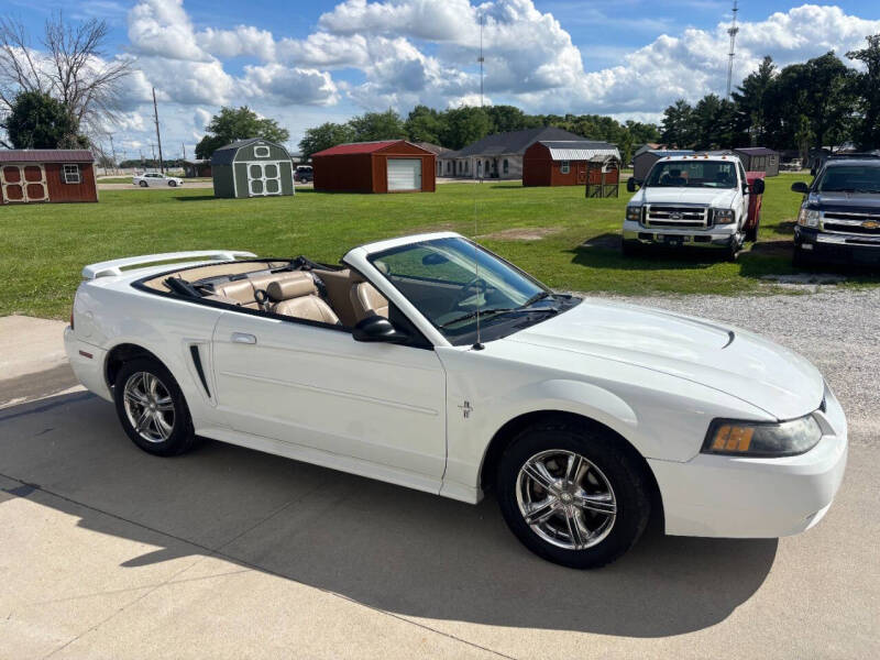 2003 Ford Mustang Deluxe