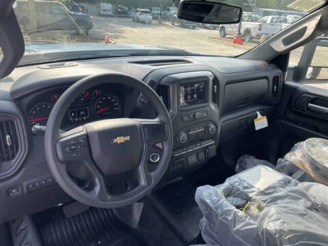 2025 Chevrolet Silverado 3500HD CC