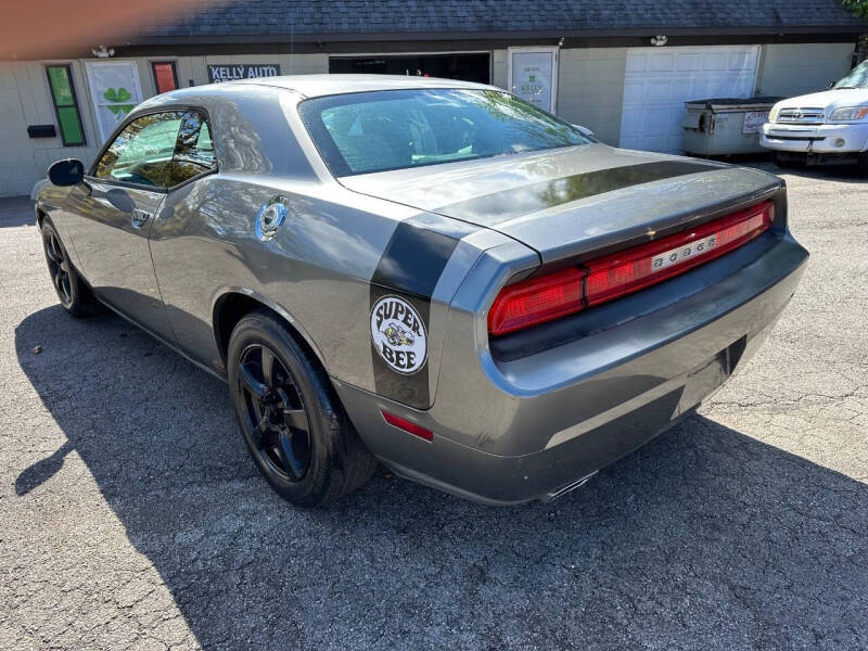 2012 Dodge Challenger SXT