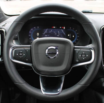 2023 Volvo XC40 B5 Core