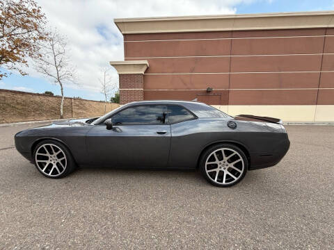 2016 Dodge Challenger SXT Plus