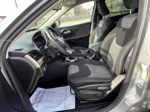2015 Jeep Cherokee Sport