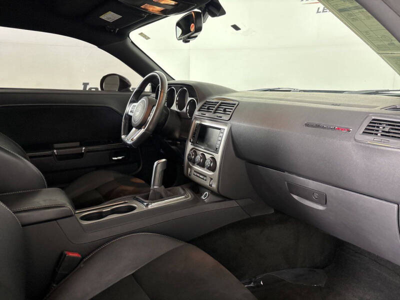2014 Dodge Challenger SRT8