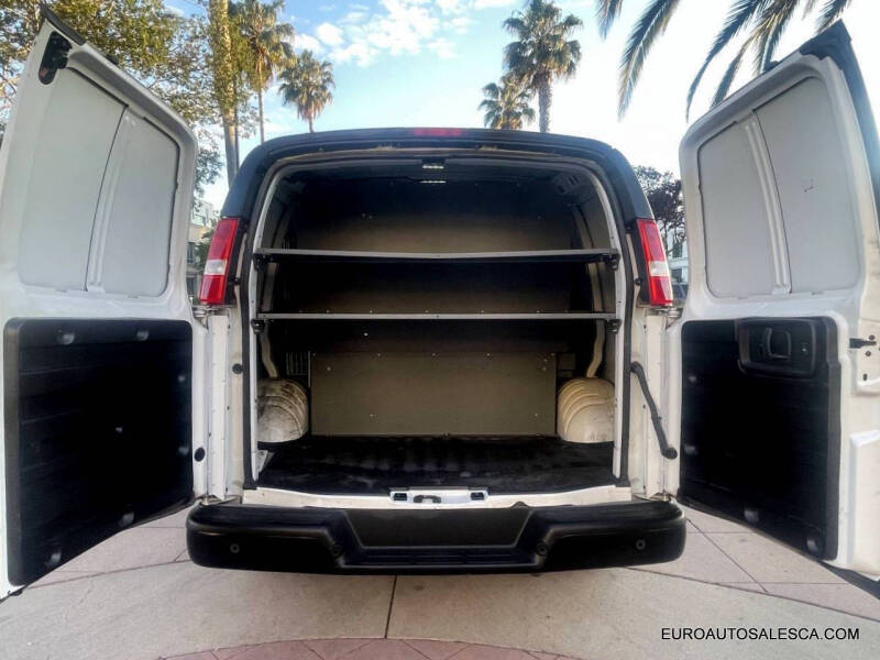 2021 Chevrolet Express 2500